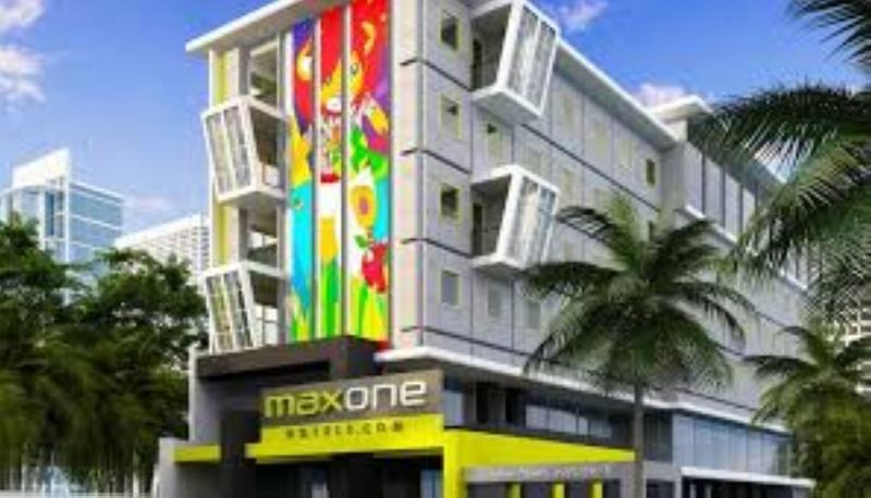 Maxonehotels.Com At Tidar Σουραμπάγια Εξωτερικό φωτογραφία