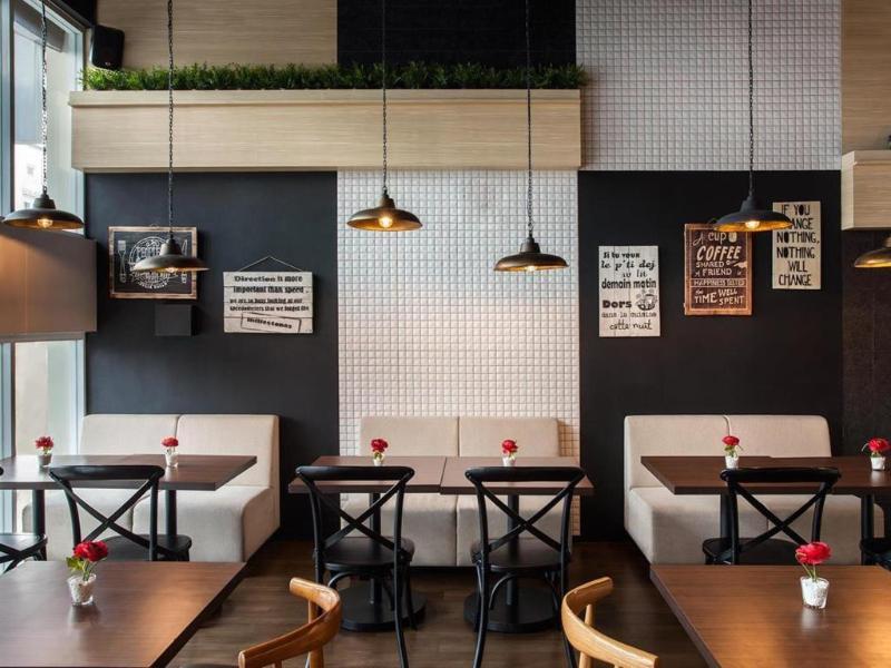 Maxonehotels.Com At Tidar Σουραμπάγια Εξωτερικό φωτογραφία