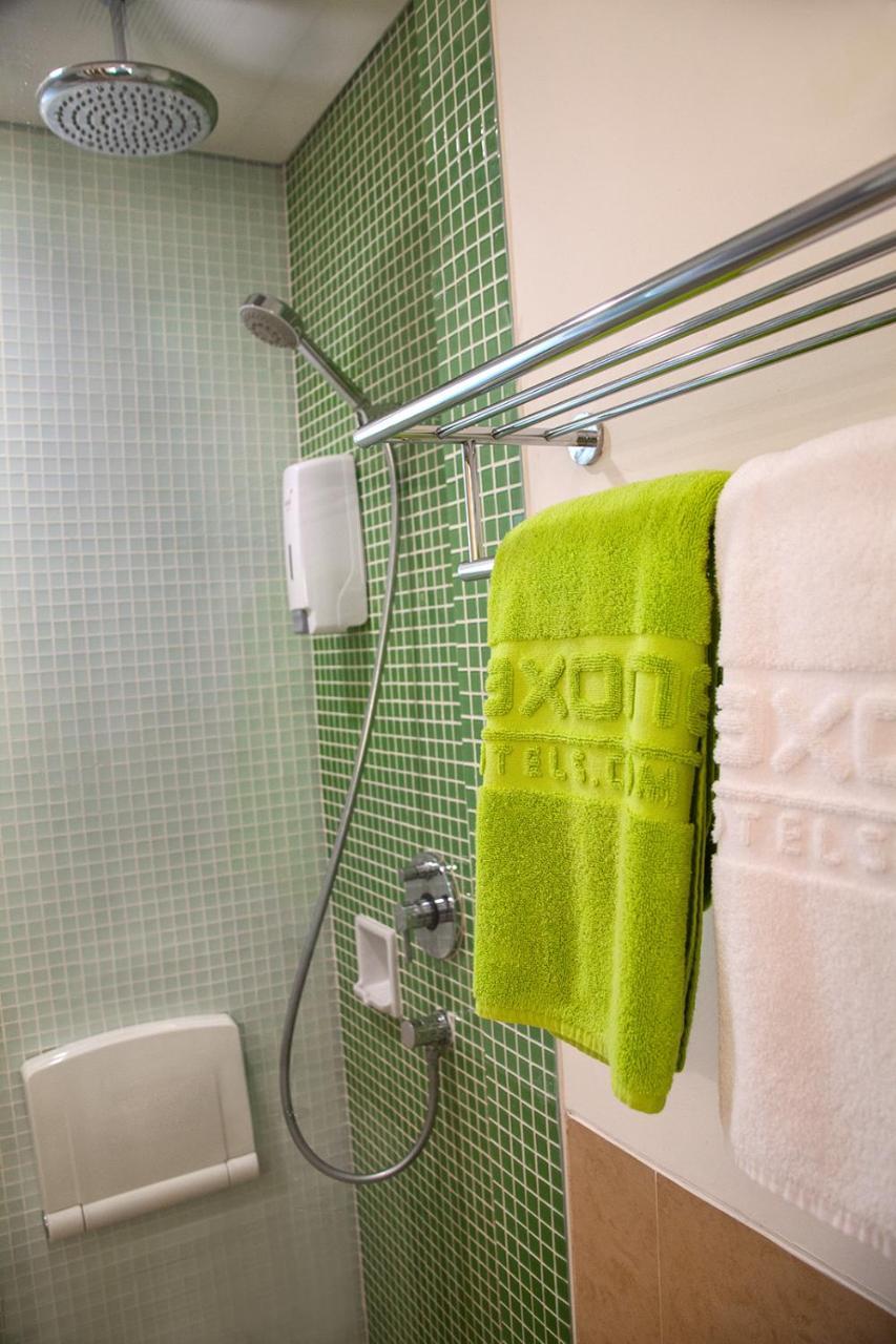 Maxonehotels.Com At Tidar Σουραμπάγια Εξωτερικό φωτογραφία