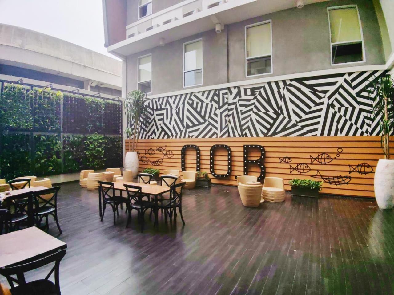 Maxonehotels.Com At Tidar Σουραμπάγια Εξωτερικό φωτογραφία