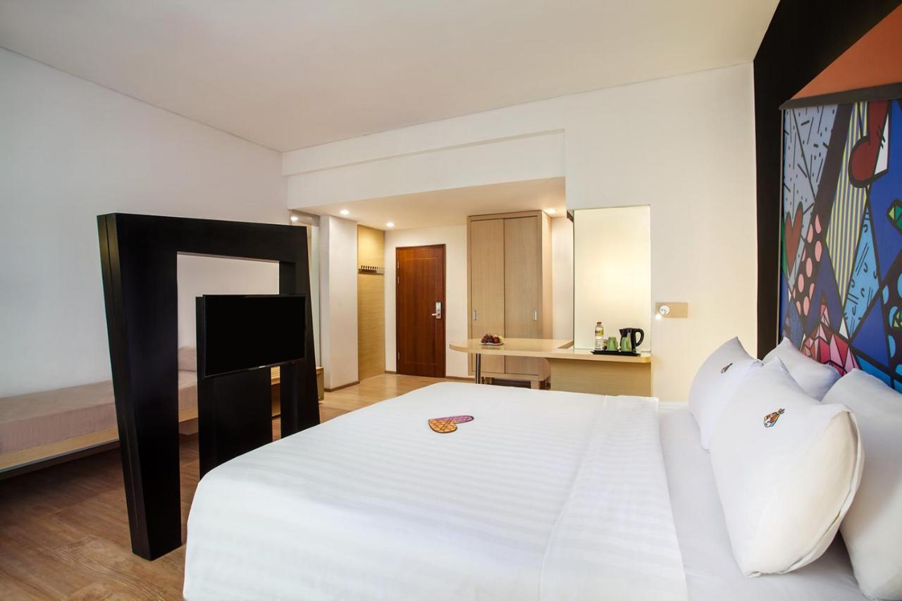 Maxonehotels.Com At Tidar Σουραμπάγια Εξωτερικό φωτογραφία